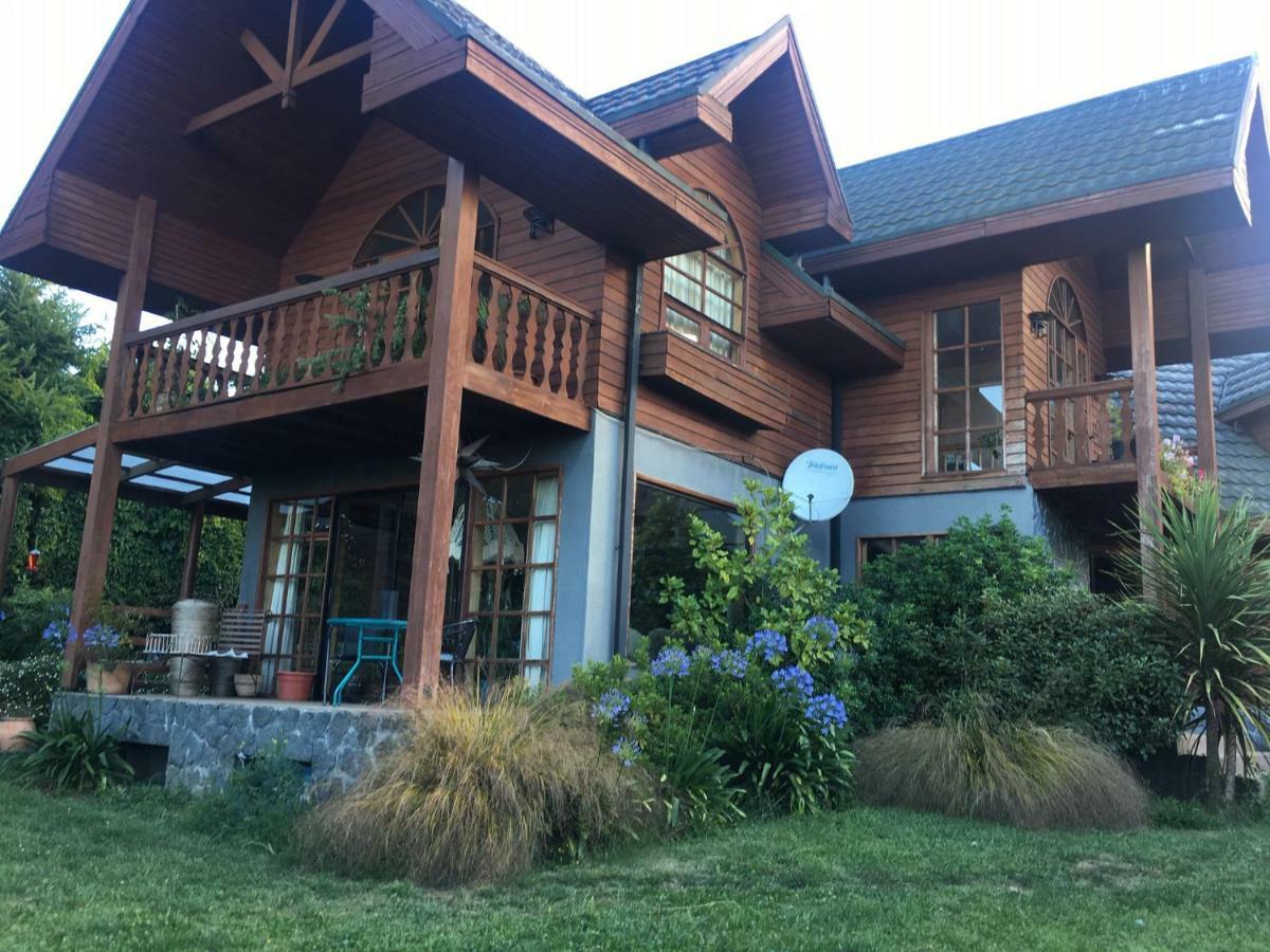 Hotel Casa Marron Villarrica Exterior photo
